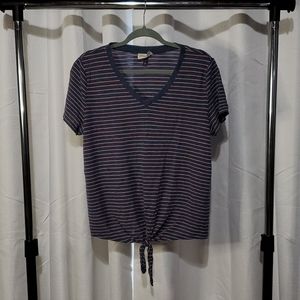 Universal Thread t-shirt